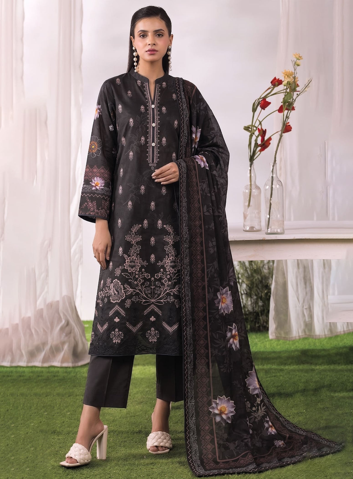 Black Unstitched Embroidered Lawn Suit – 3Pc