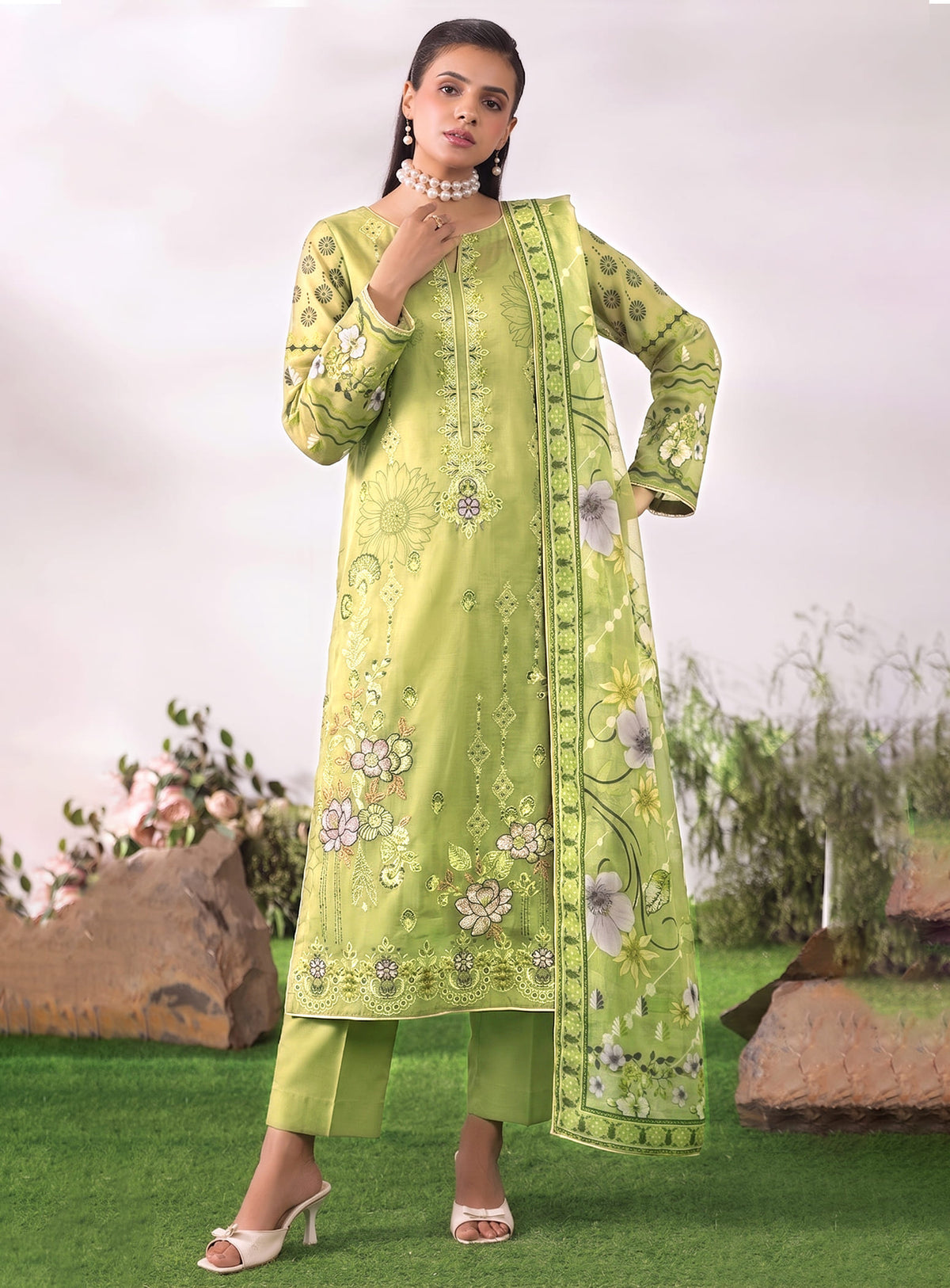 Pista Unstitched Embroidered Lawn Suit – 3Pc